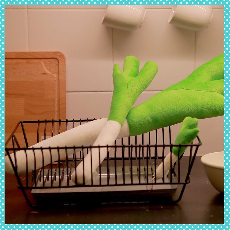 Japanese Animation Peripheral  - Plant Parent Pillow recension och pris